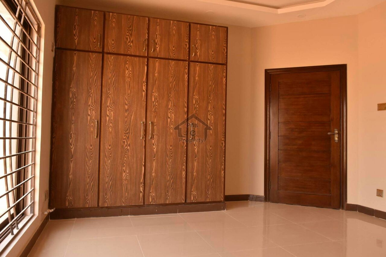 4th Floor Corner Flat Is Available For Rent