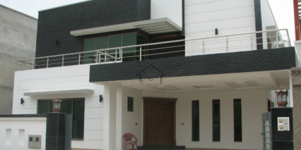 A Beautiful Double Storey Bungalow for Sale near Fateh Town, Okara