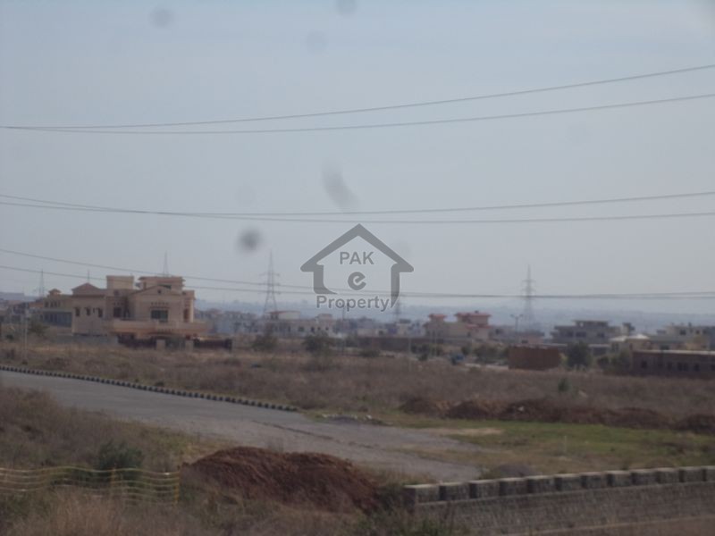 Plot Available For Sale In I-16/2 On Excellent Location