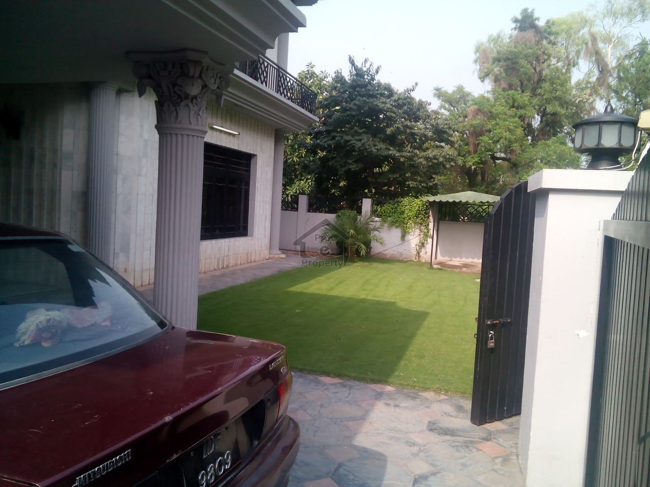 Beautiful Single Unit Double Storey House Available For Rent In F-6 On Prime Location