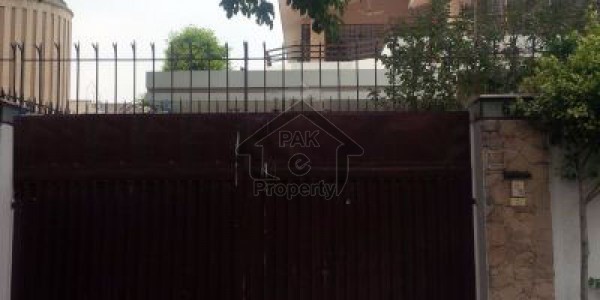 Upper Portion Available For Rent