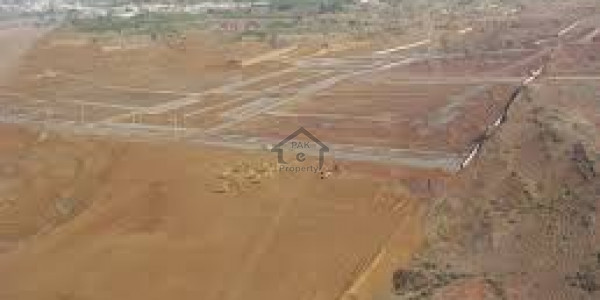 F-15 Markaz - Corner Commercial Plot For Sale