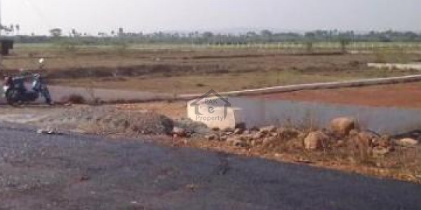 1 Kanal Artistic Fabulous Double Unit Bungalow For Sale