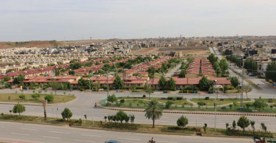 JEDDAH TOWN Usman Block Phase 1 . Plot Size 35X70