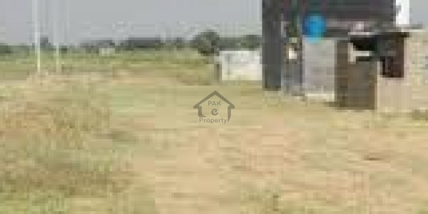 10 Marla Plot No 9 Facing Main Road Near Jamia Mosque Petrol Pump Urgent Sale