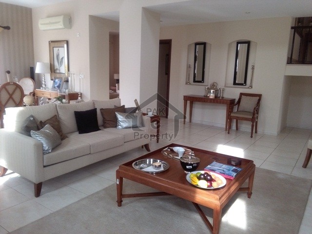 Beautiful Mirador Seven Bed Rooms Villa Available For Sale In Canyon Views On Excellent Location