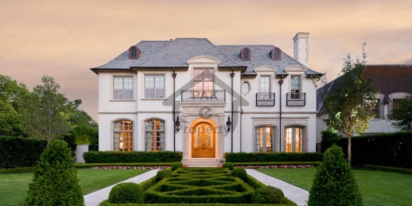 Front,back open,corner house available in askari 14 sector A