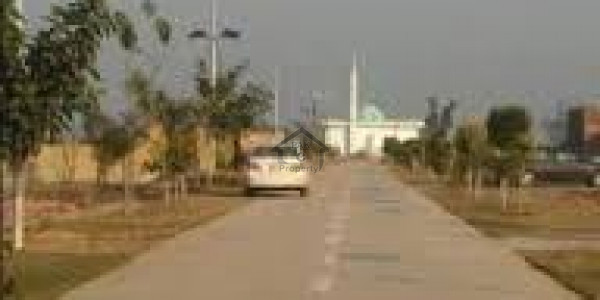 Great Opportunity Prime Location Plot Of Street 201 at Very Reduce Price