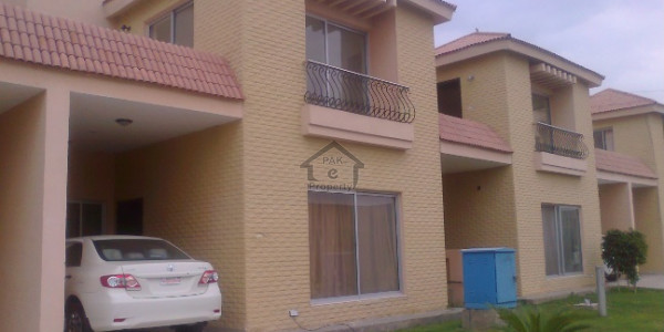 E113 500 Sq Yds Full House 6 Bed Rooms 2 Unit