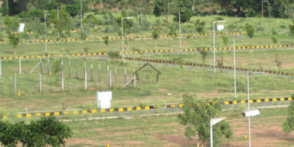 25x40 Plot For Sale In I-11/2 Golden Chance