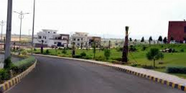 7 Marla Corner Plot On 50 Feet Road For Sale In Islamabad