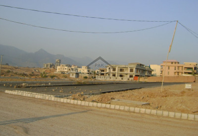 Plot For Sale In Street No. 12