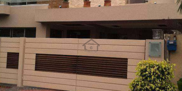 1600 Sq. Yard 12 Bedroom Marble Floored House For Rent