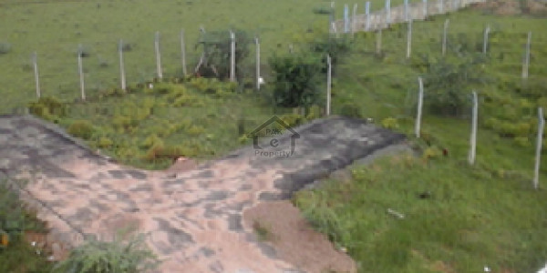 B-17 Block C - 40x80 Corner Plot For Sale