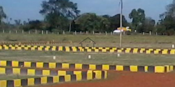 Chance Deal Invest Today Or Regret Tomorrow 250 Yards Plot In Precent 16 For Sale