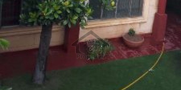 G_8 near pims pha 3bed full Furnish luxury appartment for rent