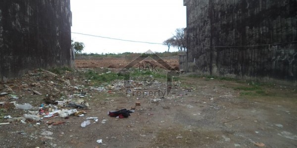 Plot Available For Sale In G-13/4 On Beautiful Location