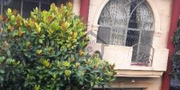 Single Storey House Available For Sale