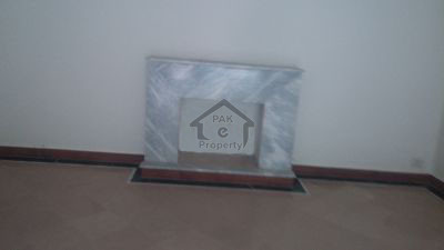 Multan Road - 25 Kanal Warehouse For Sale