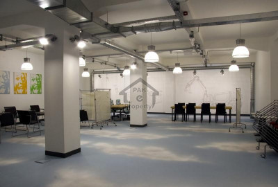 Blue Area-  6500 Sq. Ft- Blue Area Good Location Office Space.