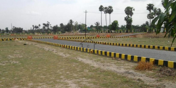 D-18, 1.2 Kanal-Plot For Sale