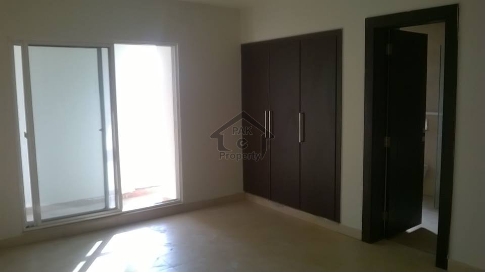 2 Bed Apartment Available in The Sanctuary Bahria Town Safari villa 3 Phase 2