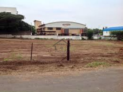 Bahria Town - Johar Block, 10 marla -Plot For Sale .
