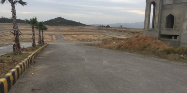 Bahria Town Phase 8 - Sector F-4,- 1kanal - Plot For Sale..