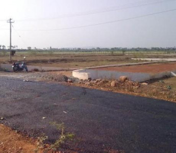 Bahria Town Phase 7,- 10 Marla - Plot for sale.