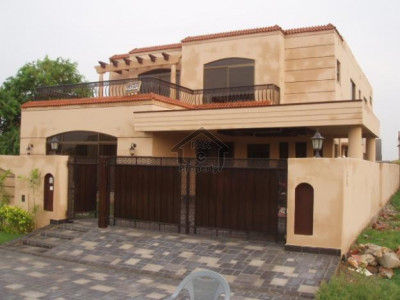 Valencia Housing Society, - 1 Kanal - house  For Sale.