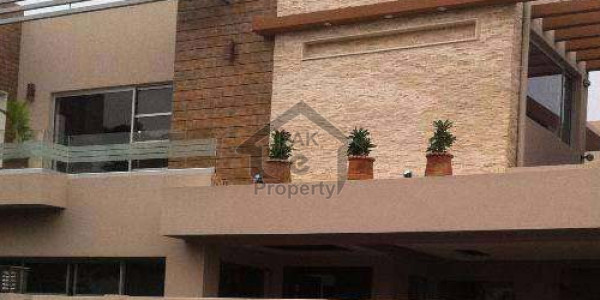 Double Storey House For Rent