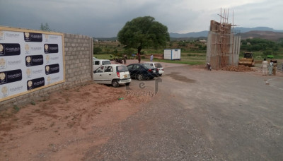 8 Marla & 10 Marla Commercial Plot For Sale On Easy Installments - in Islamabad Model Town, Islamabad.