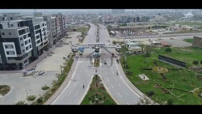 Plots for sale in Faisal Town.