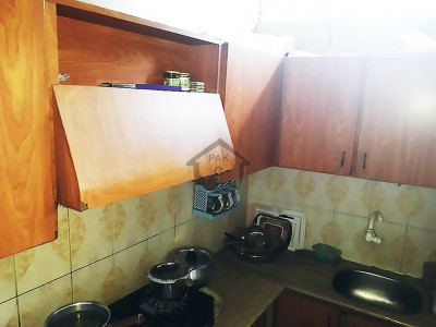 selling home In Ideal location in PECHS Block 6 extension Near k-health care hospital