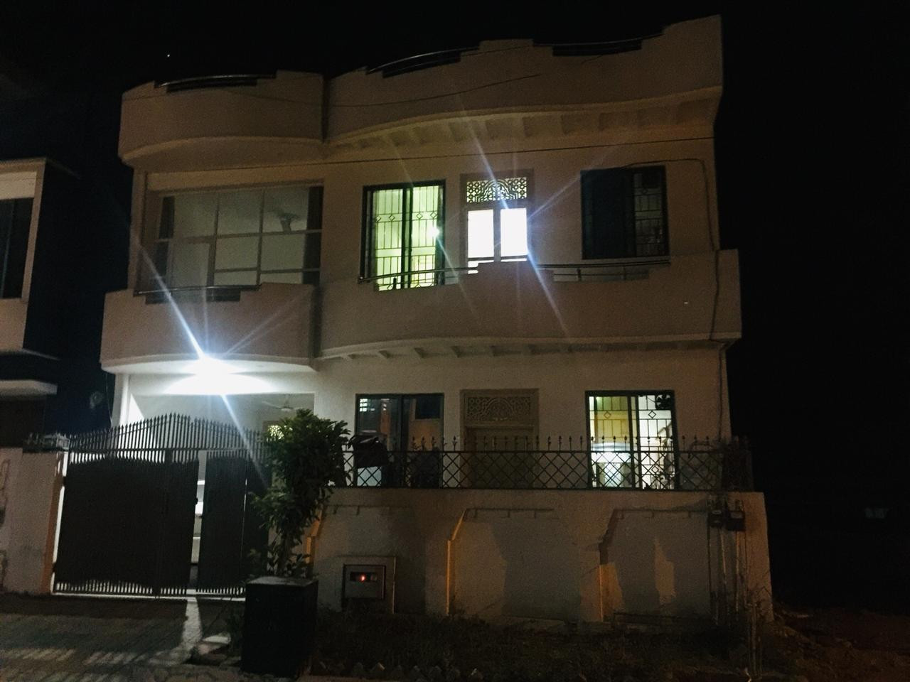 Islamabad sector F17 fathajang road motorway near 2mint distance