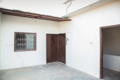 80 yards Ground + 2 House for SALE in North Karachi Block 5L