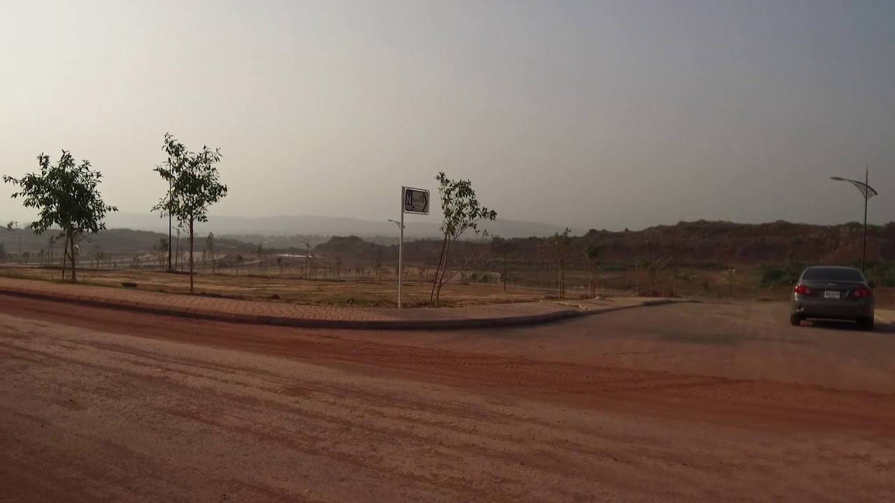 Falaknaz Dreams Plot for sale