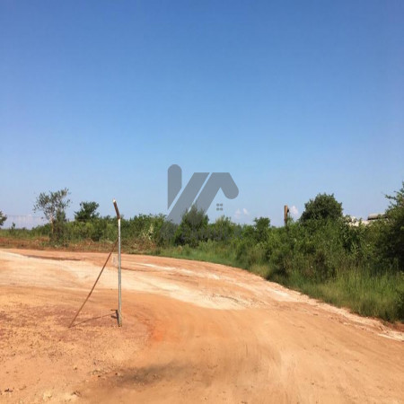 Plot For Sale In Park Enclave 2