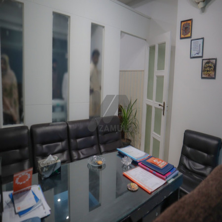 Furnished Office On Rent For Consultancy, Marketing, Travel Agencies In Kohinoor City Faisalabad