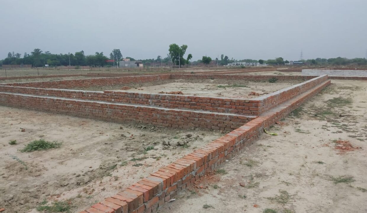 1 Kanal Plot For Sale In FDA City - Block C5