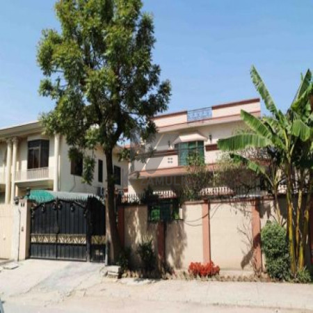 10 Marla House For Sale In Wapda Town Phase 1 - Block E2