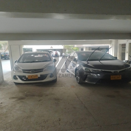 Flat for rent Near johar chorangi Afnan arcade 3bdd Park facing  2 terrace 3rd floor