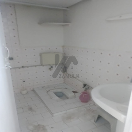 Flat for rent Near johar chorangi Afnan arcade 3bdd Park facing  2 terrace 3rd floor