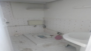 Flat for rent Near johar chorangi Afnan arcade 3bdd Park facing  2 terrace 3rd floor