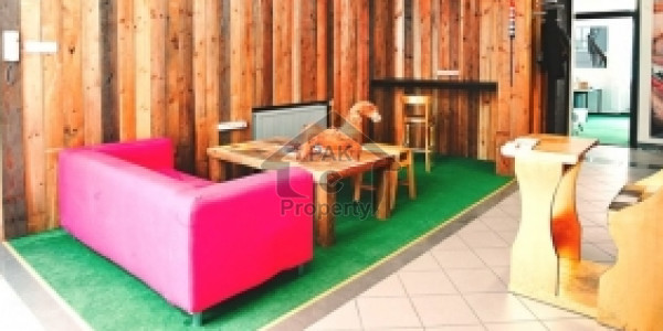 5800 Square Feet Office On Rent In MT Khan Road Karachi