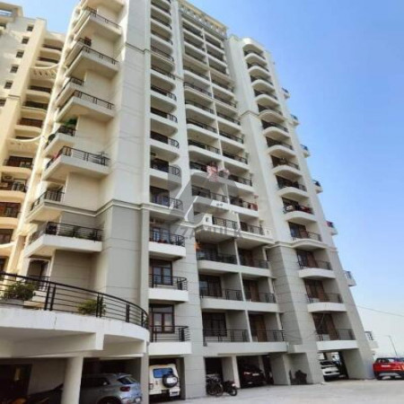 7.8 Marla Flat For Sale In Silver Oaks Apartments