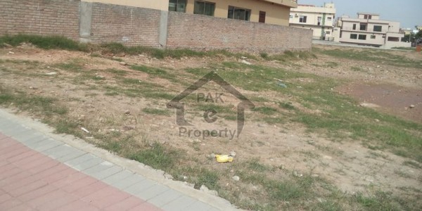 Land for Farm House Available For Sale in P & V Murree Road Scheme
