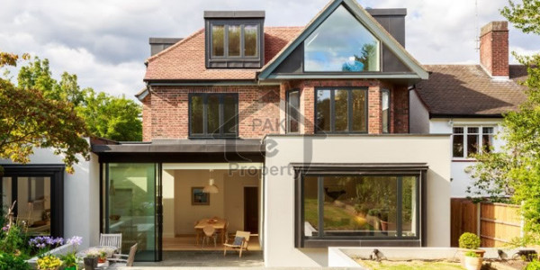 1800 Yard Bungalow For Commercial Use In Shaheed-E-Millat Road Karachi